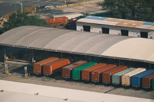Shipping Modes Explained: Multimodal vs. Intermodal