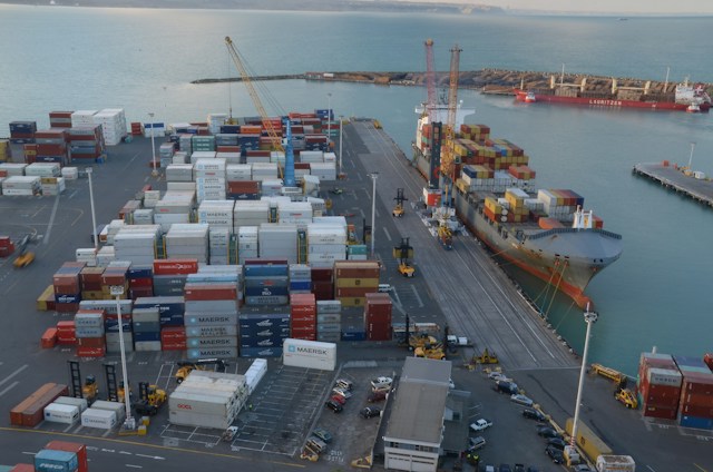 Freight Management Outsourcing vs Direct Carrier Benefits