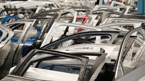 How a 4PL Cuts Transportation Costs for Auto Manufacturers