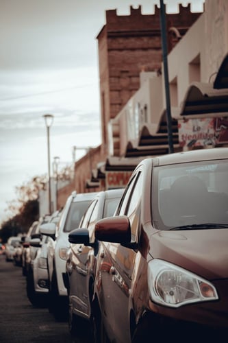 Automotive Logistics Staffing Gaps: How 4PLs Close the Gap